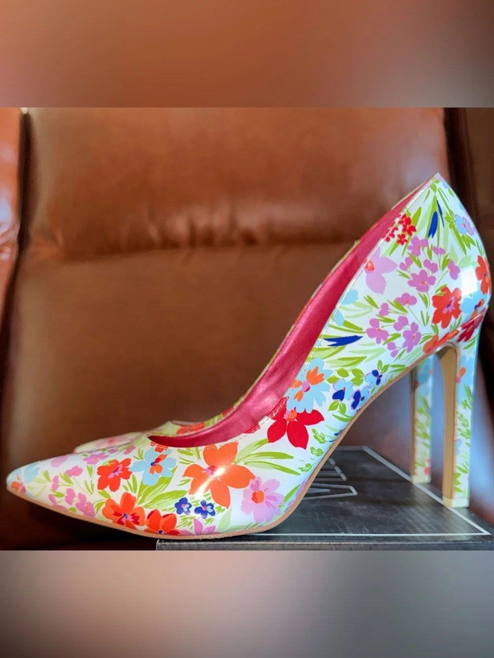 Nine West White Floral Pointed-Toe Pumps with Pink Lining